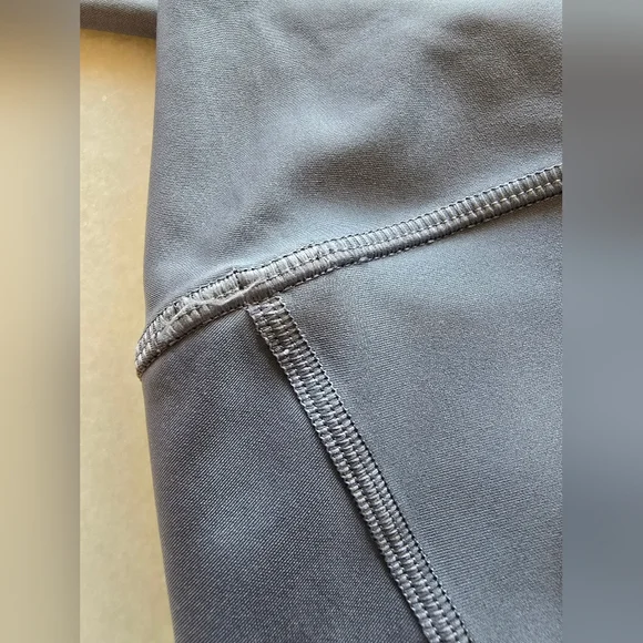 ALO Yoga Airlift High Waist Midi Leggings Silver Size XS - Picture 5 of 6